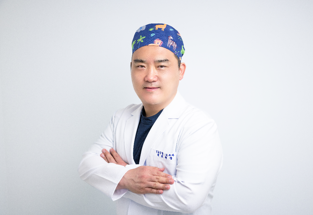 Portrait of Dr. Jangyong Kim, Director, VA Plastic Surgery at VA Plastic Surgery